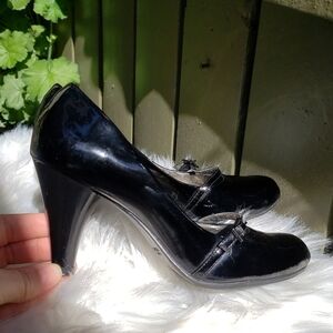 Kenneth Cole Reaction Pumps black patent 6